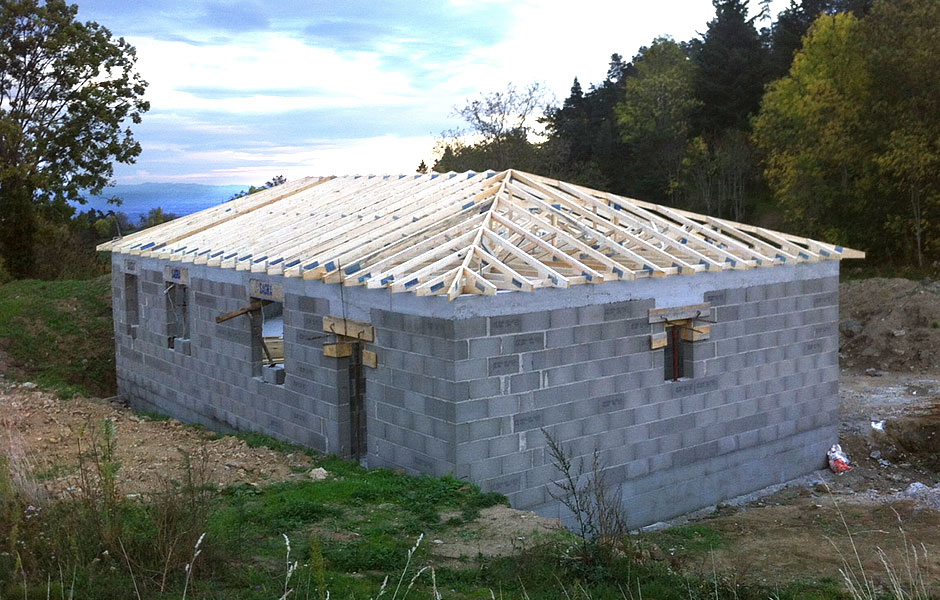 Charpente traditionnelle sur maison neuve